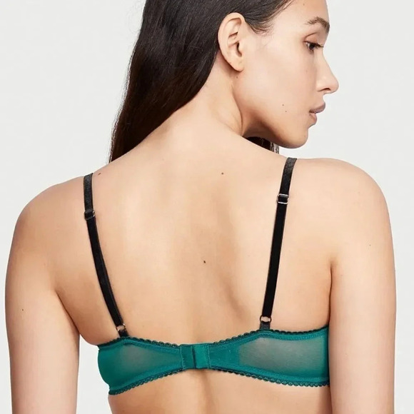 Victoria's Secret Dream Angels Lace Bra - Picture 2 of 16